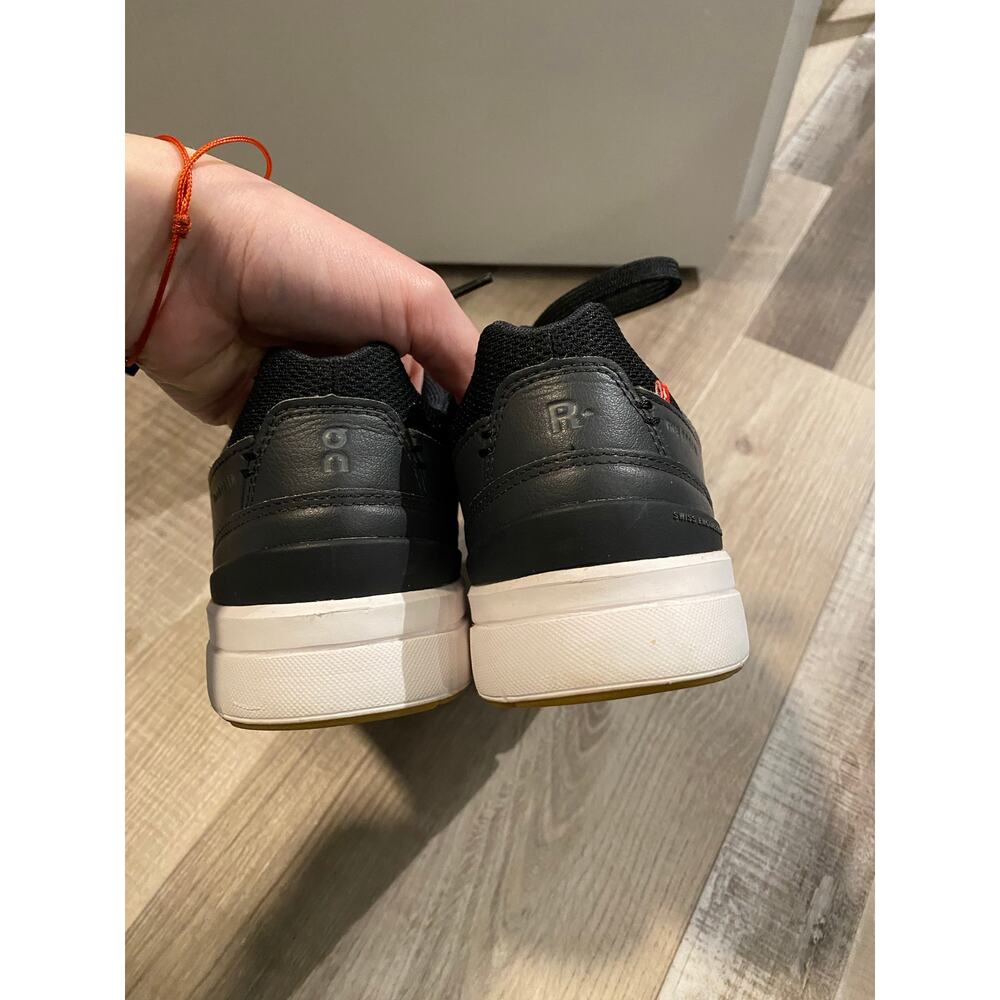 On Running The Roger Clubhouse Sneakers Black White Womens 7.5 - Picture 9 of 13